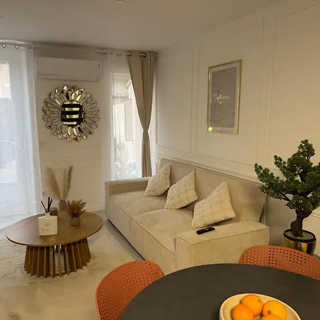 Confort & Charme Apartment